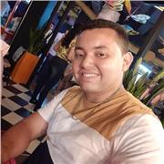 Profesor de ingles, ofrece clases a estudiantes de primaria y bachillerato